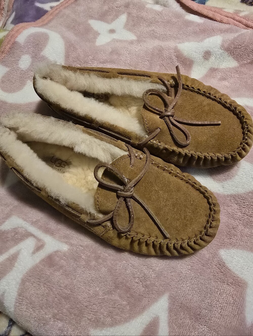 UGG Kids Chestnut Suede Shearling Moccasins Size 4